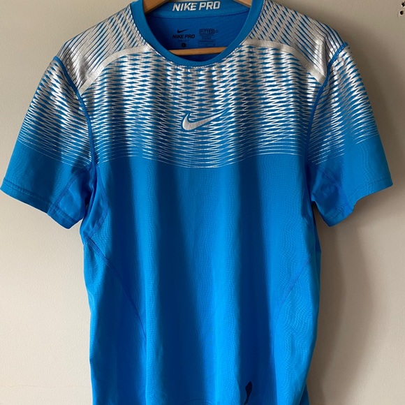 NlKE PRO Mens atlethic shirt - Picture 2 of 8